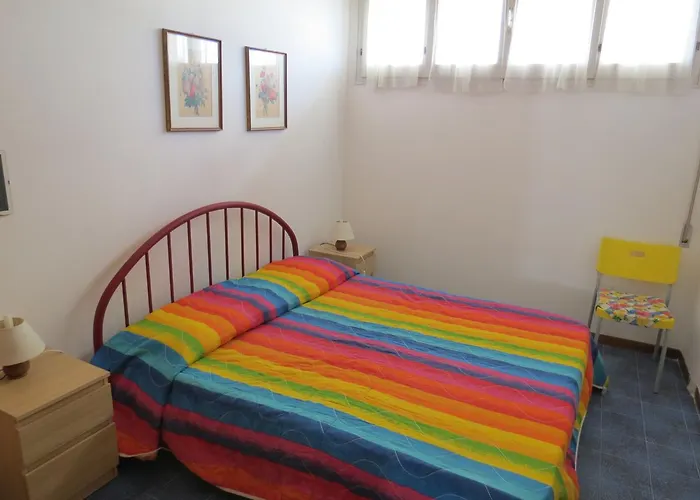 Apartman Rotondina 25 *